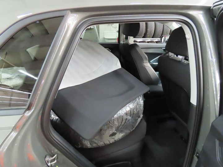 Photo 7 VIN: WAUZZZF30K1063368 - AUDI Q3 