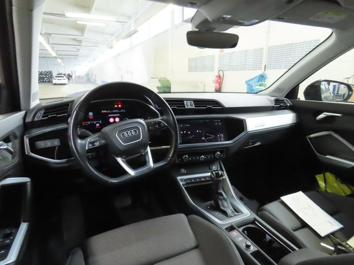 Photo 10 VIN: WAUZZZF30L1095853 - AUDI Q3 