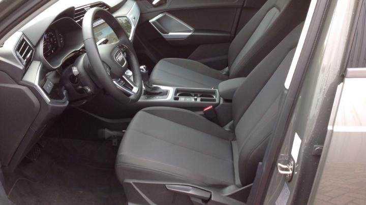 Photo 10 VIN: WAUZZZF33L1043780 - AUDI Q3 