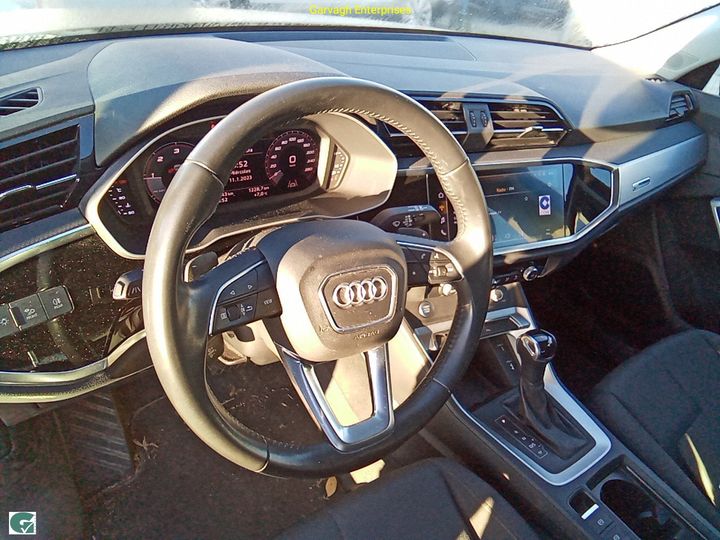 Photo 24 VIN: WAUZZZF34K1005599 - AUDI Q3 