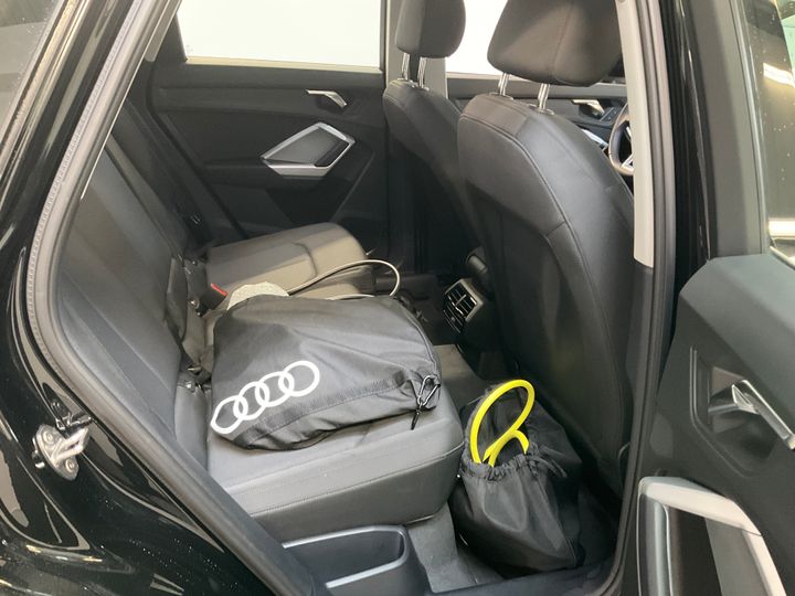 Photo 18 VIN: WAUZZZF34P1130304 - AUDI Q3 