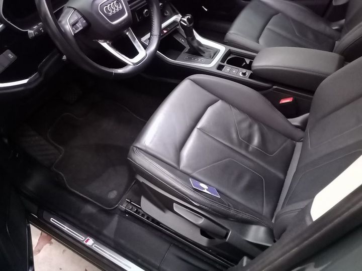 Photo 22 VIN: WAUZZZF35L1031355 - AUDI Q3 '18 