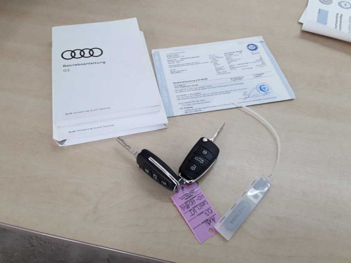 Photo 9 VIN: WAUZZZF35L1087084 - AUDI Q3 