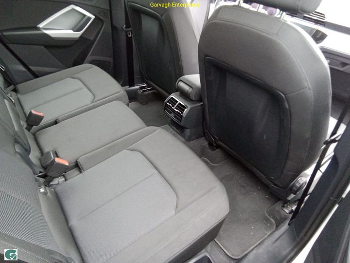 Photo 9 VIN: WAUZZZF35N1028409 - AUDI Q3 