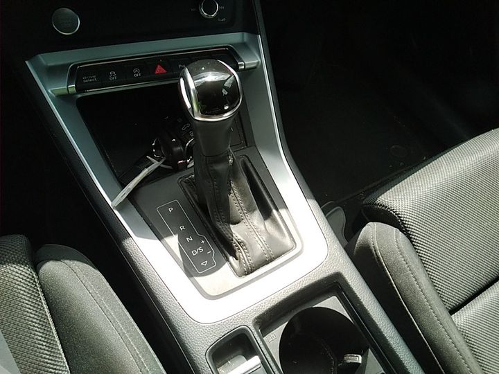 Photo 24 VIN: WAUZZZF36K1010786 - AUDI Q3 