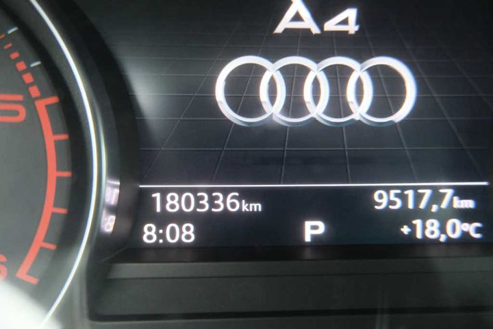 Photo 6 VIN: WAUZZZF41HA110621 - AUDI A4 AVANT &#3915 