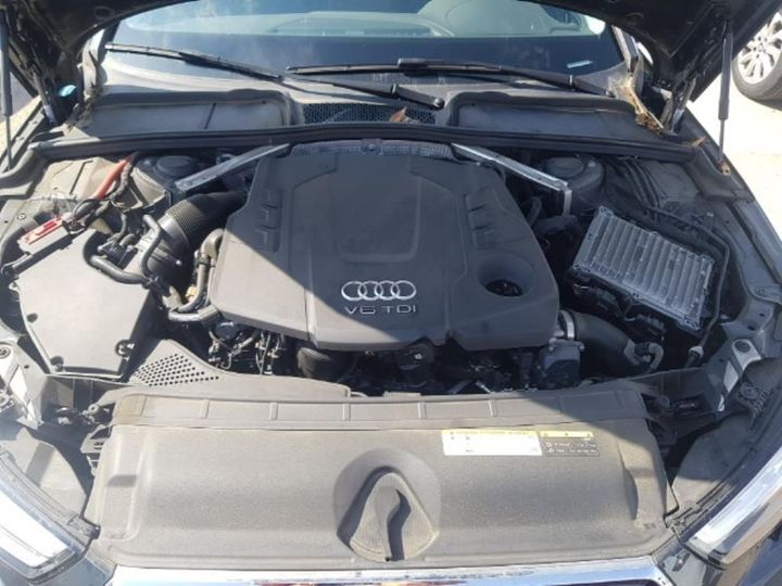 Photo 18 VIN: WAUZZZF41JA009472 - AUDI A4 