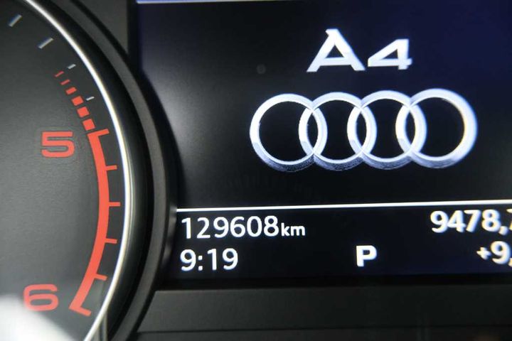 Photo 6 VIN: WAUZZZF41JA123665 - AUDI A4 AVANT &#3915 