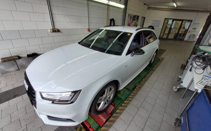 Photo 1 VIN: WAUZZZF41JA184983 - AUDI A4 AVANT (8W5)(08.2015-&GT) 