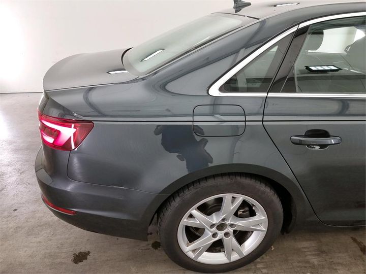 Photo 9 VIN: WAUZZZF41JN004300 - AUDI A4 