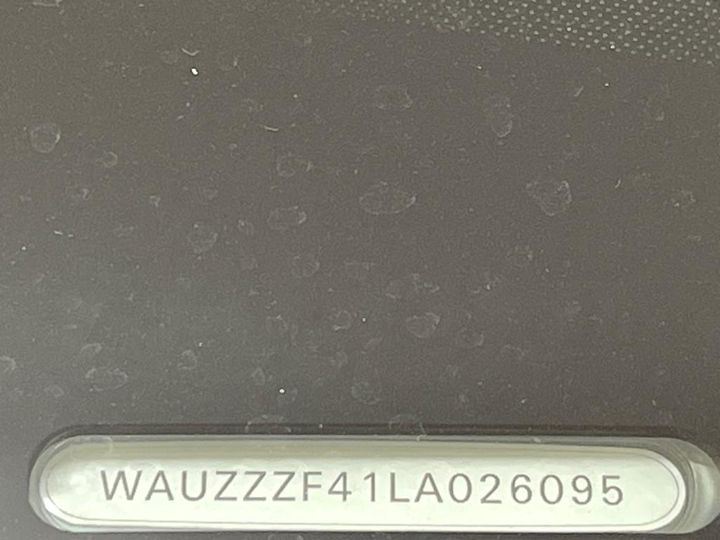 Photo 11 VIN: WAUZZZF41LA026095 - AUDI A4 