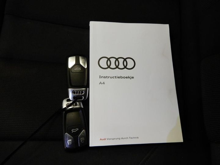 Photo 10 VIN: WAUZZZF42JA014082 - AUDI A4 AVANT 