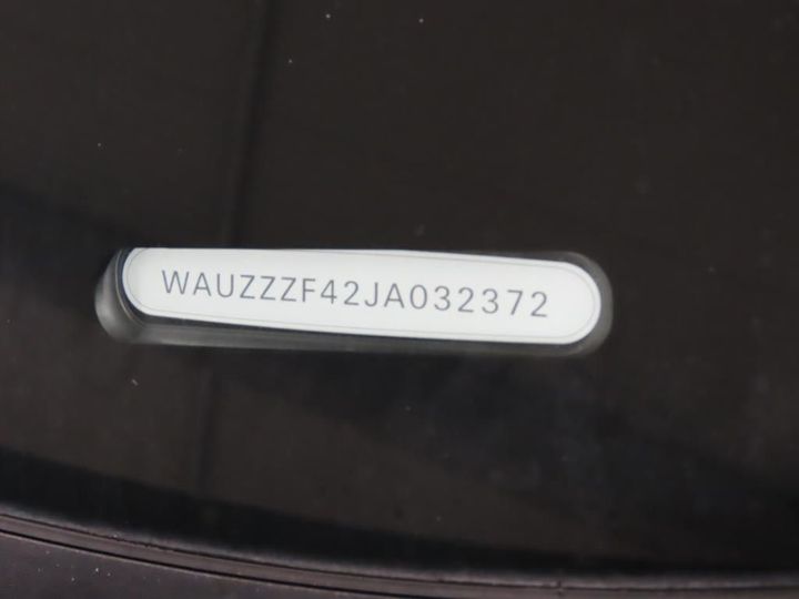 Photo 12 VIN: WAUZZZF42JA032372 - AUDI A4 