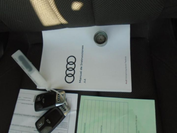 Photo 29 VIN: WAUZZZF42JA207543 - AUDI A4 