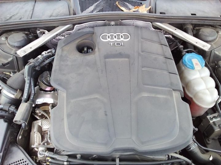 Photo 5 VIN: WAUZZZF42JA228649 - AUDI A4 