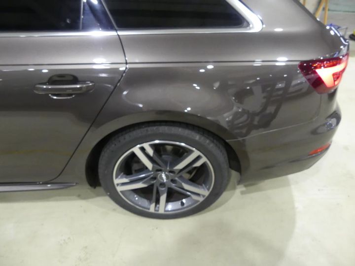 Photo 29 VIN: WAUZZZF43JA043560 - AUDI A4 AVANT 