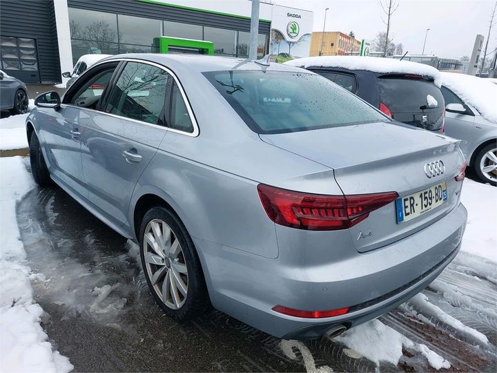 Photo 10 VIN: WAUZZZF43JA055787 - AUDI A4 