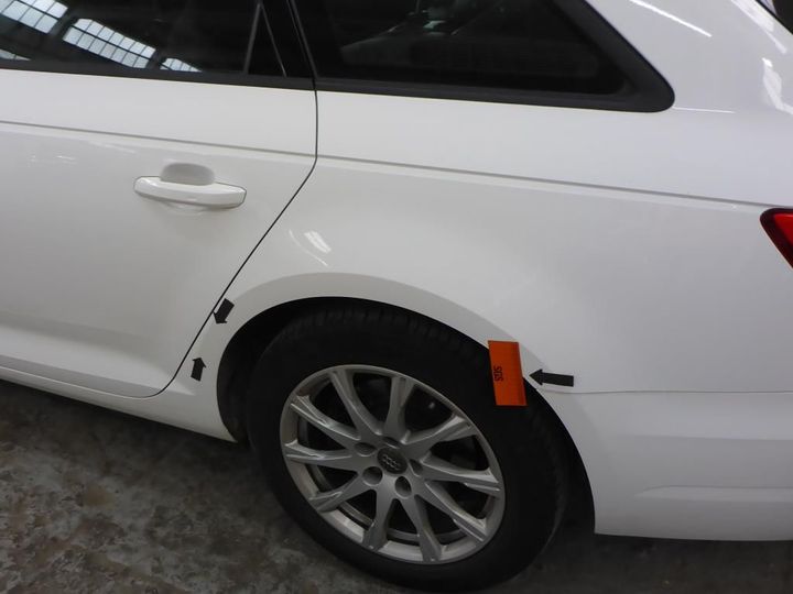 Photo 37 VIN: WAUZZZF43JA133579 - AUDI A4 