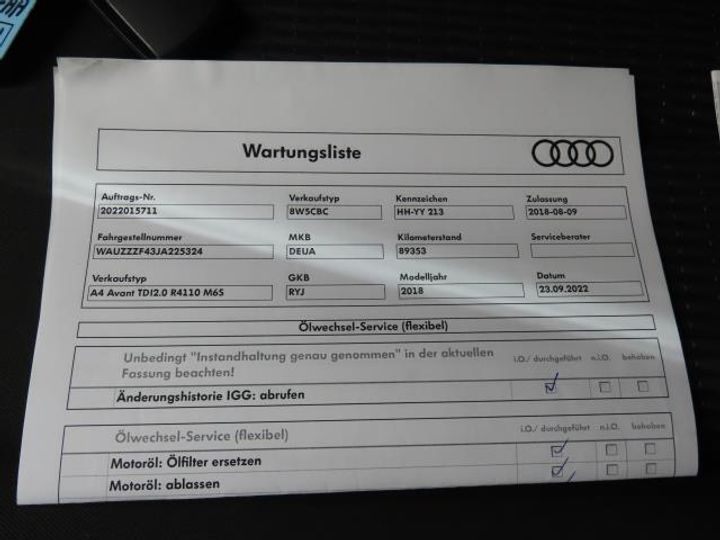 Photo 18 VIN: WAUZZZF43JA225324 - AUDI A4 