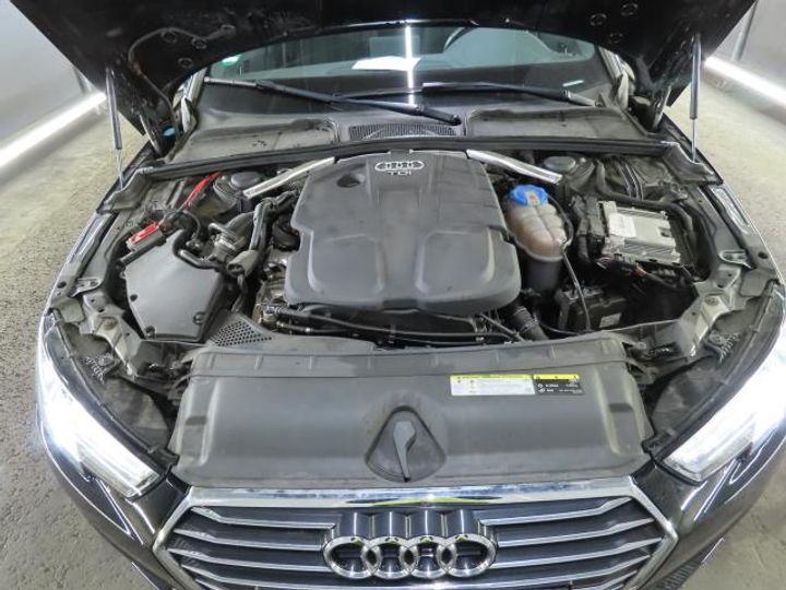 Photo 19 VIN: WAUZZZF43JA225324 - AUDI A4 