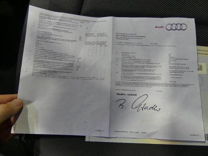 Photo 13 VIN: WAUZZZF43JN017842 - AUDI A4 