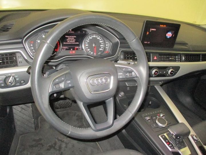 Photo 4 VIN: WAUZZZF43KA035735 - AUDI A4 