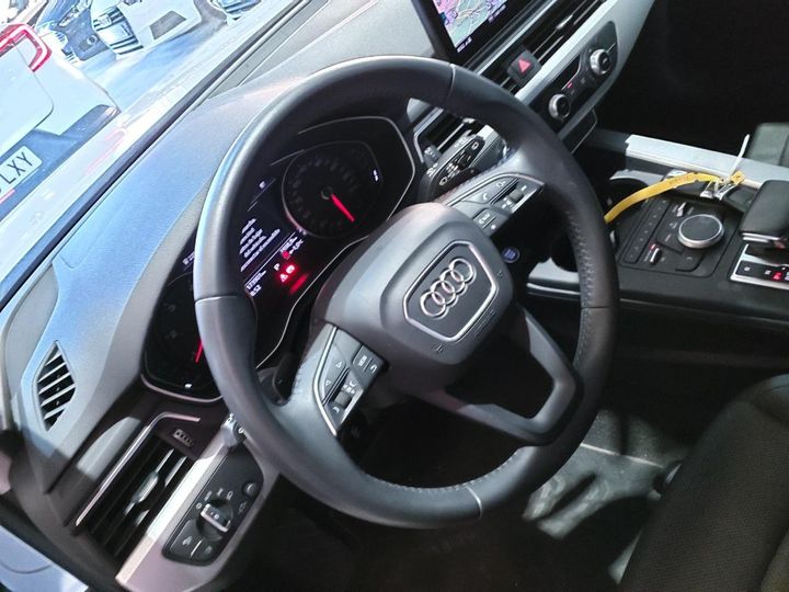 Photo 22 VIN: WAUZZZF43KA035850 - AUDI A4 