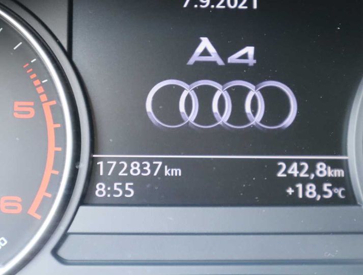 Photo 6 VIN: WAUZZZF44GA075068 - AUDI A4 AVANT &#3915 