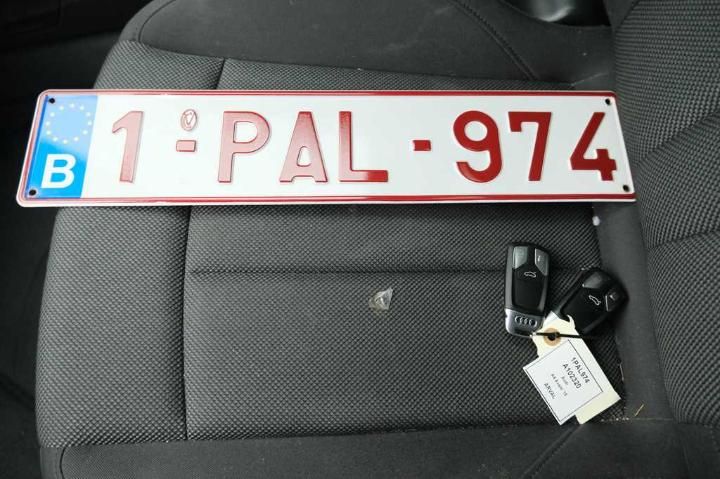 Photo 4 VIN: WAUZZZF44GA102320 - AUDI A4 AVANT &#3915 