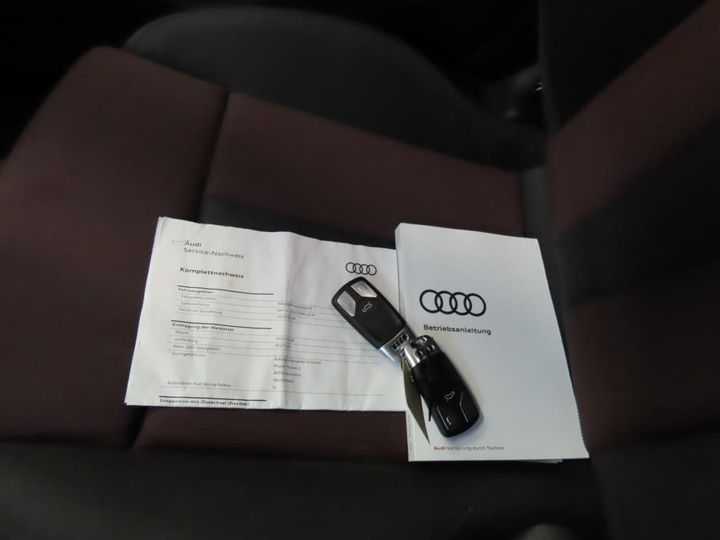 Photo 12 VIN: WAUZZZF44JA105676 - AUDI A4 