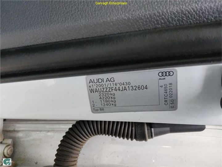 Photo 11 VIN: WAUZZZF44JA132604 - AUDI A4 