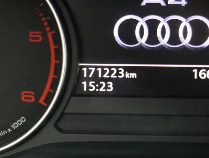 Photo 6 VIN: WAUZZZF45HA102991 - AUDI A4 BERLINE &#3915 