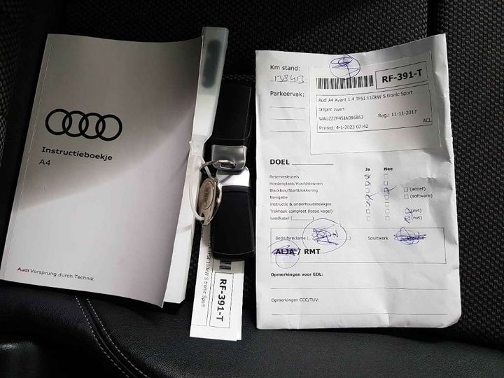 Photo 17 VIN: WAUZZZF45JA086863 - AUDI A4 AVANT 