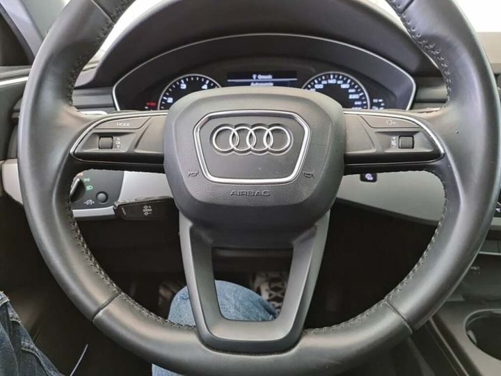 Photo 20 VIN: WAUZZZF45JA100700 - AUDI A4 