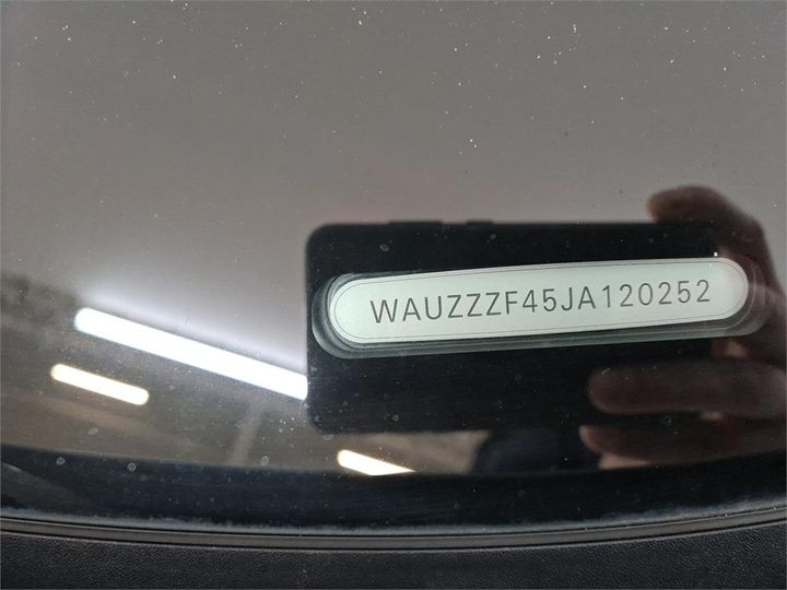 Photo 15 VIN: WAUZZZF45JA120252 - AUDI A4 AVANT 