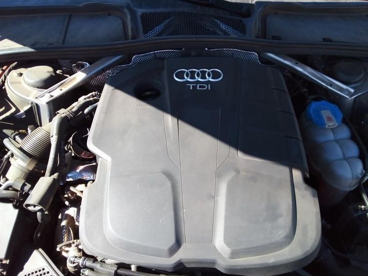 Photo 15 VIN: WAUZZZF45JA222831 - AUDI A4 