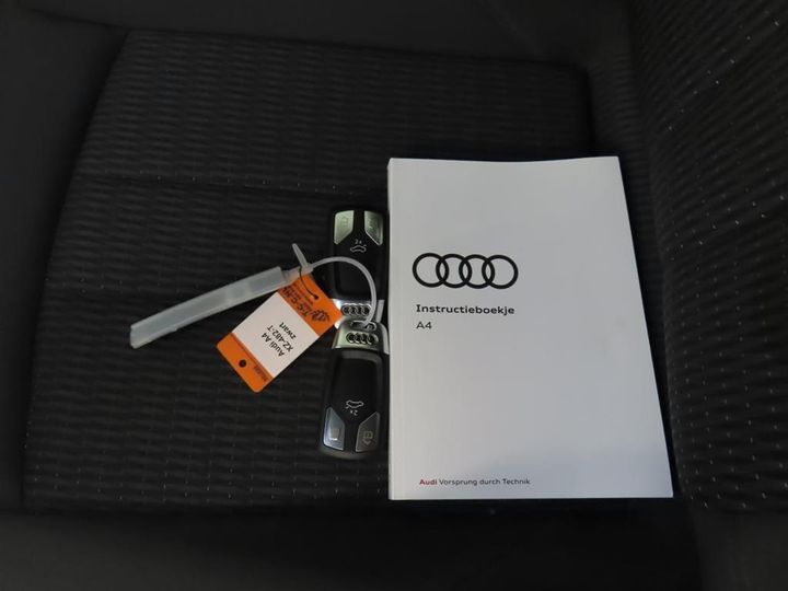 Photo 9 VIN: WAUZZZF45KA070454 - AUDI A4 AVANT 