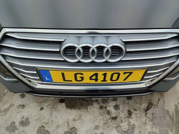 Photo 5 VIN: WAUZZZF45KN006777 - AUDI A4 FL&#3916 