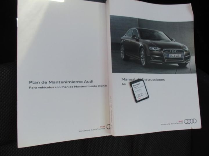 Photo 9 VIN: WAUZZZF46HA050965 - AUDI A4 