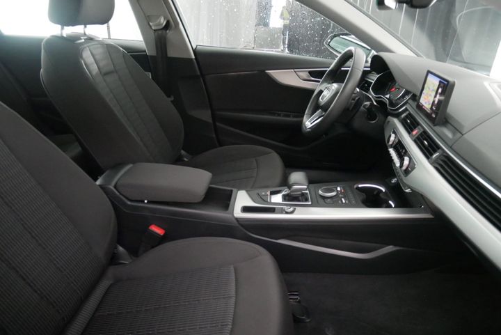 Photo 6 VIN: WAUZZZF46JA100138 - AUDI A4 