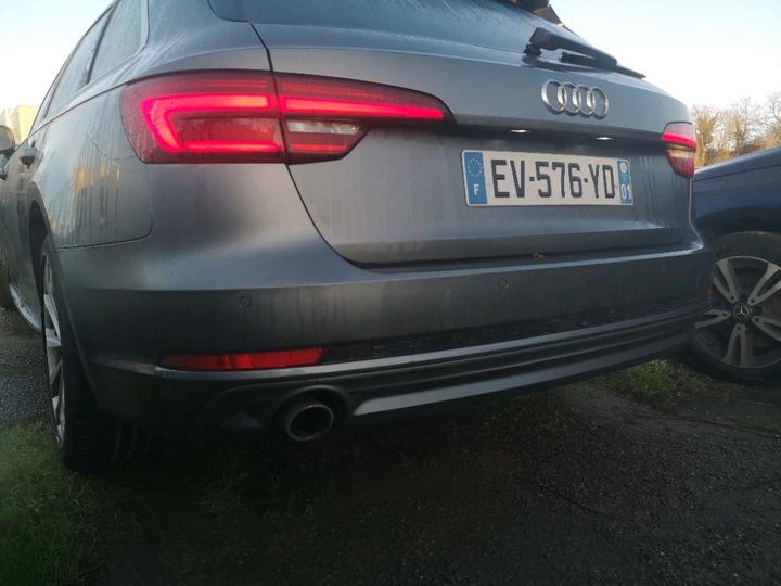 Photo 17 VIN: WAUZZZF46JA147329 - AUDI A4 AVANT 