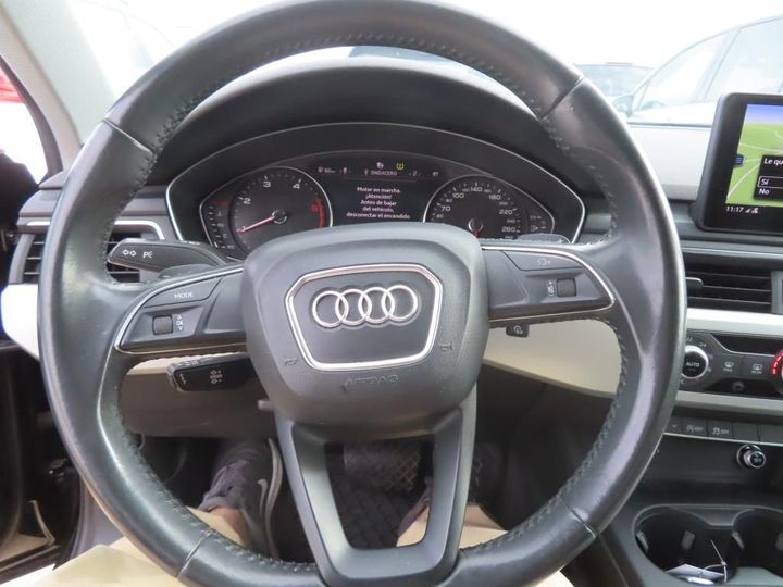 Photo 19 VIN: WAUZZZF46JA226208 - AUDI A4 