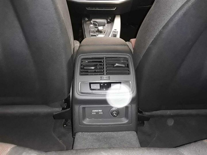 Photo 19 VIN: WAUZZZF46KA113201 - AUDI A4 45 TDI QUATTRO 