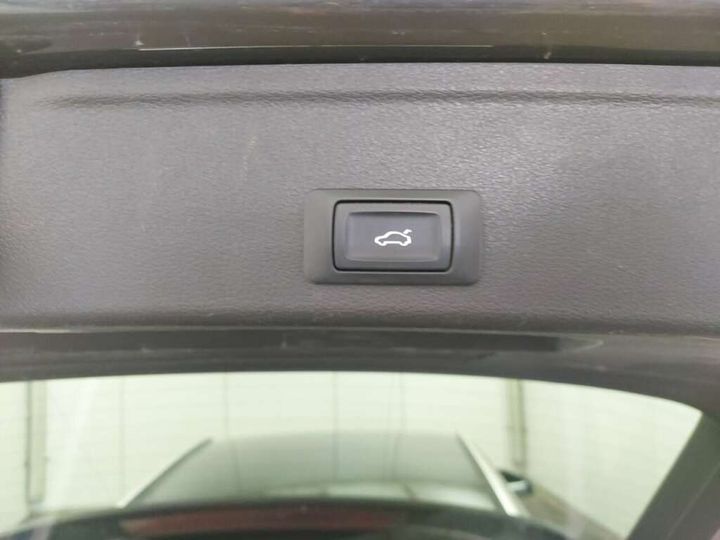 Photo 33 VIN: WAUZZZF47HA080704 - AUDI A4 