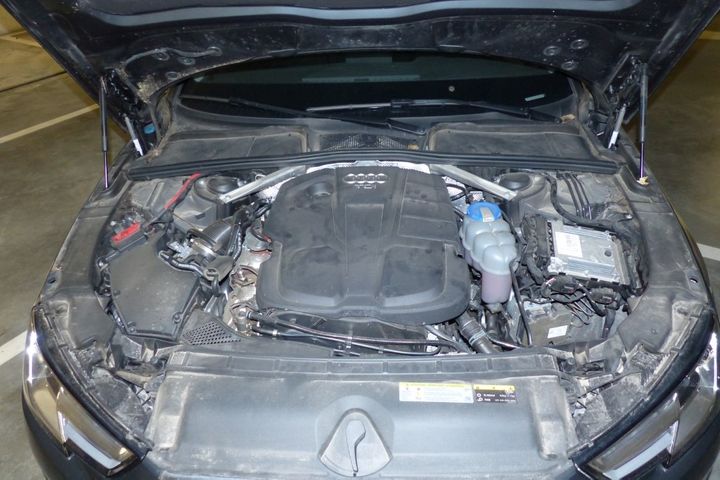 Photo 21 VIN: WAUZZZF47HA086874 - AUDI A4 