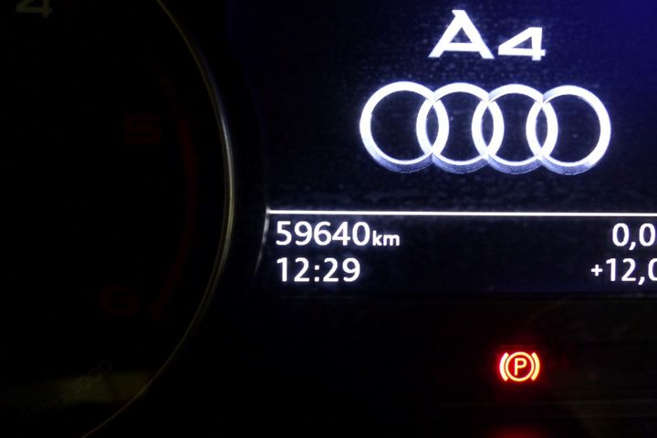 Photo 6 VIN: WAUZZZF47HA086874 - AUDI A4 