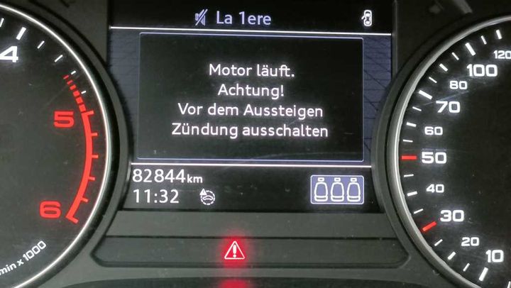 Photo 6 VIN: WAUZZZF47HA174730 - AUDI A4 AVANT &#3915 