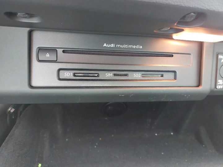 Photo 6 VIN: WAUZZZF47HN052345 - AUDI A4 