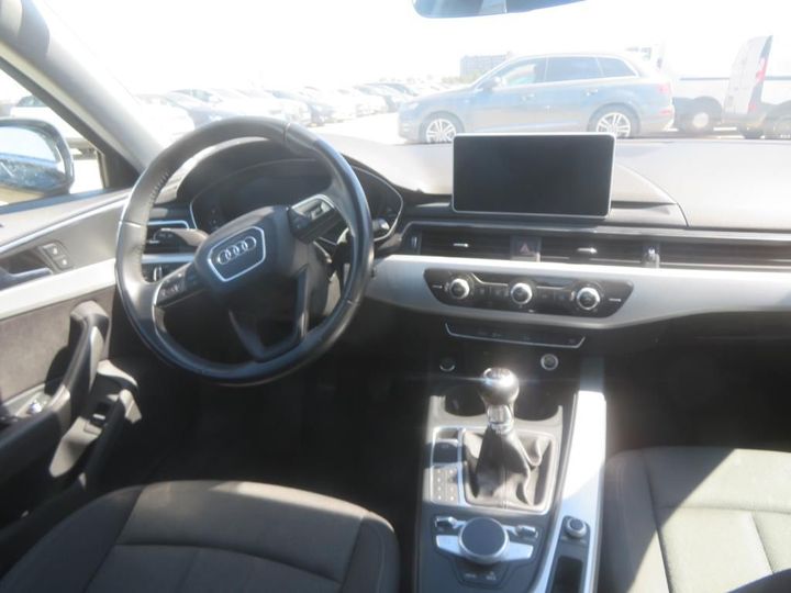 Photo 10 VIN: WAUZZZF47JA054920 - AUDI A4 