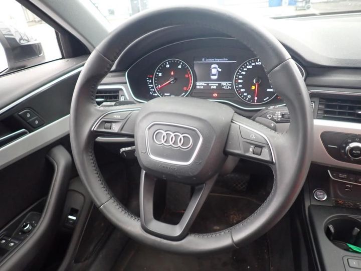 Photo 9 VIN: WAUZZZF47JA058434 - AUDI A4 